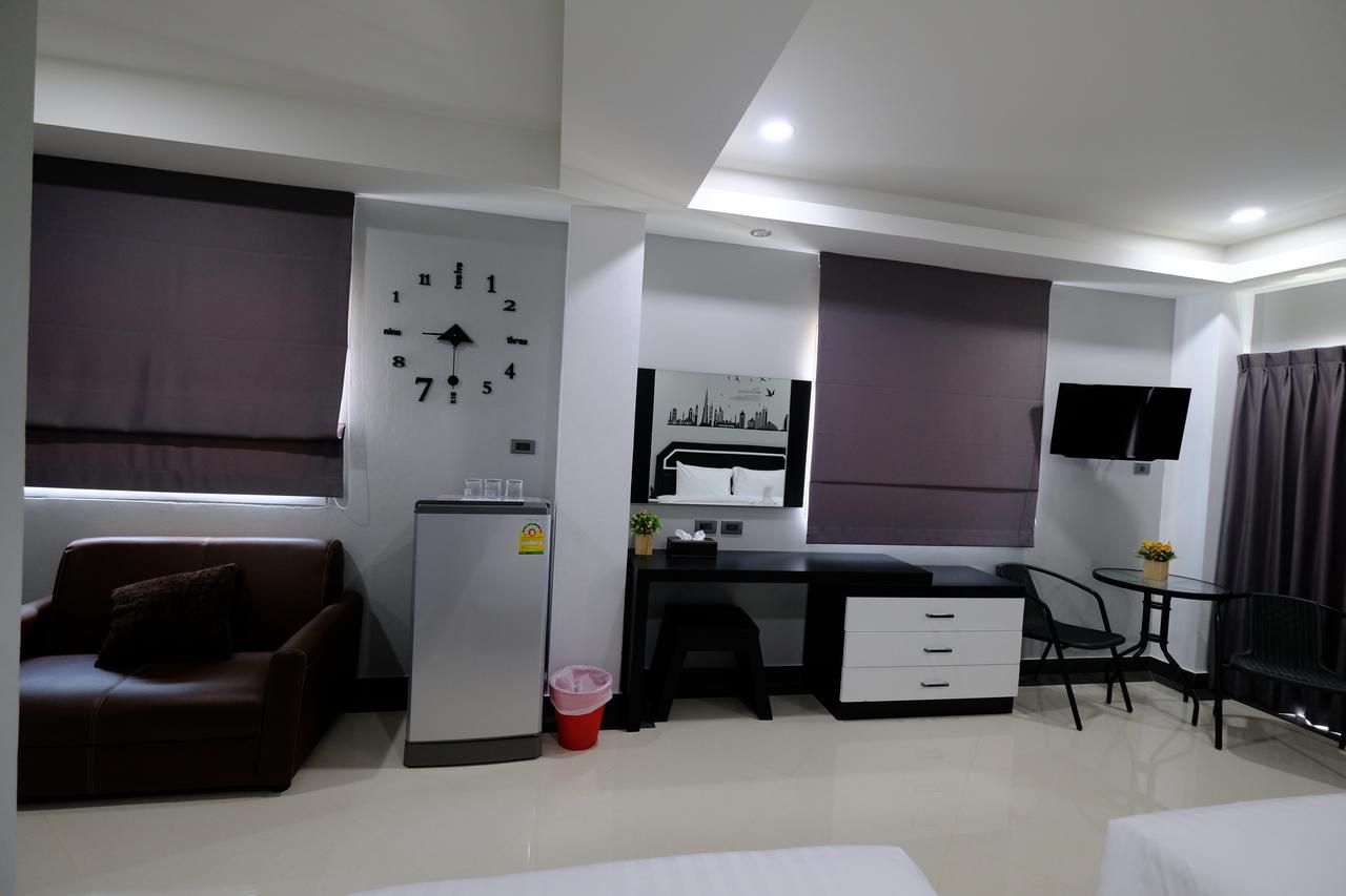 Hotel The Tung Pattaya Esterno foto